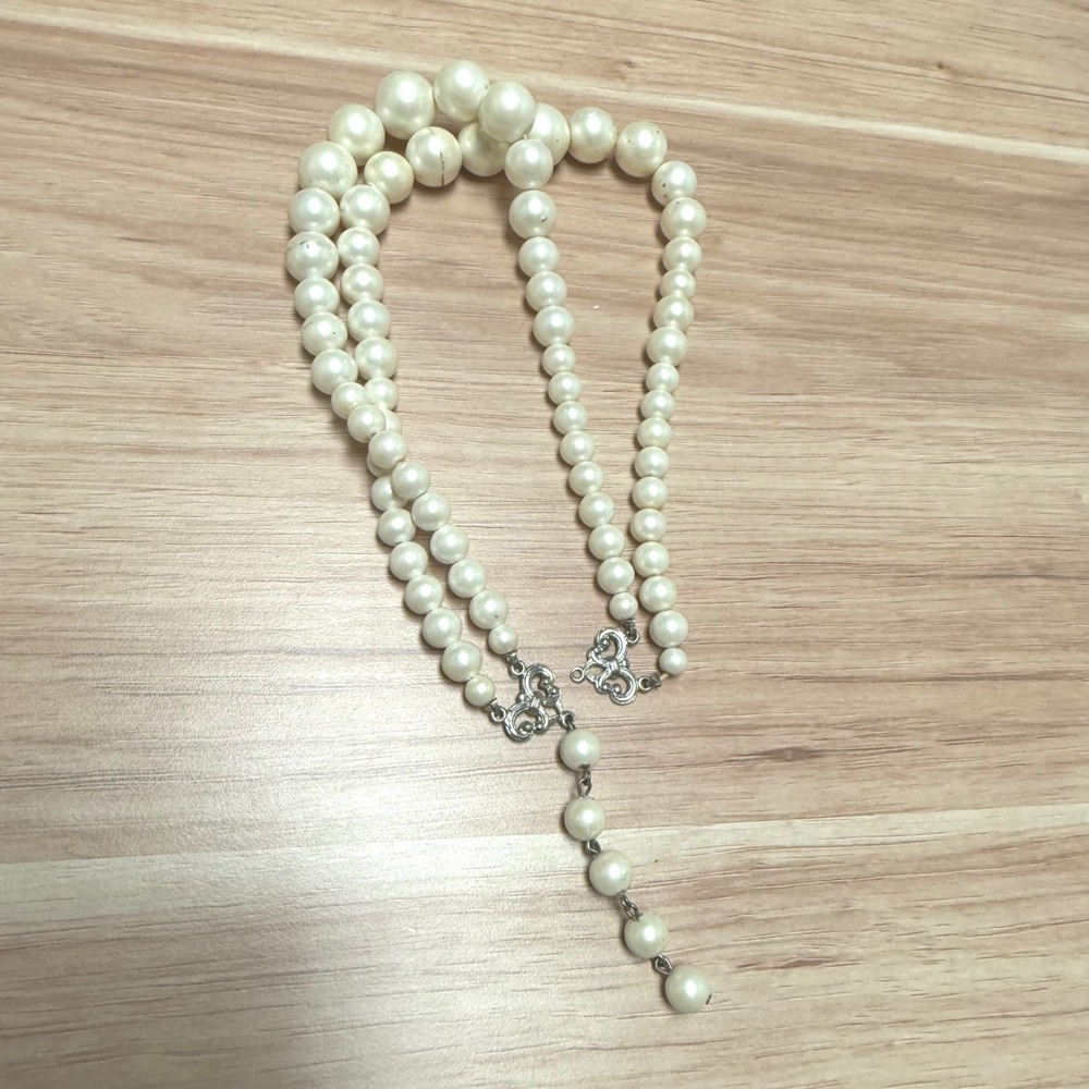 Vintage Faux Pearl Graduated Lariat Necklace Silver Tone Filigree Y-Drop 25in